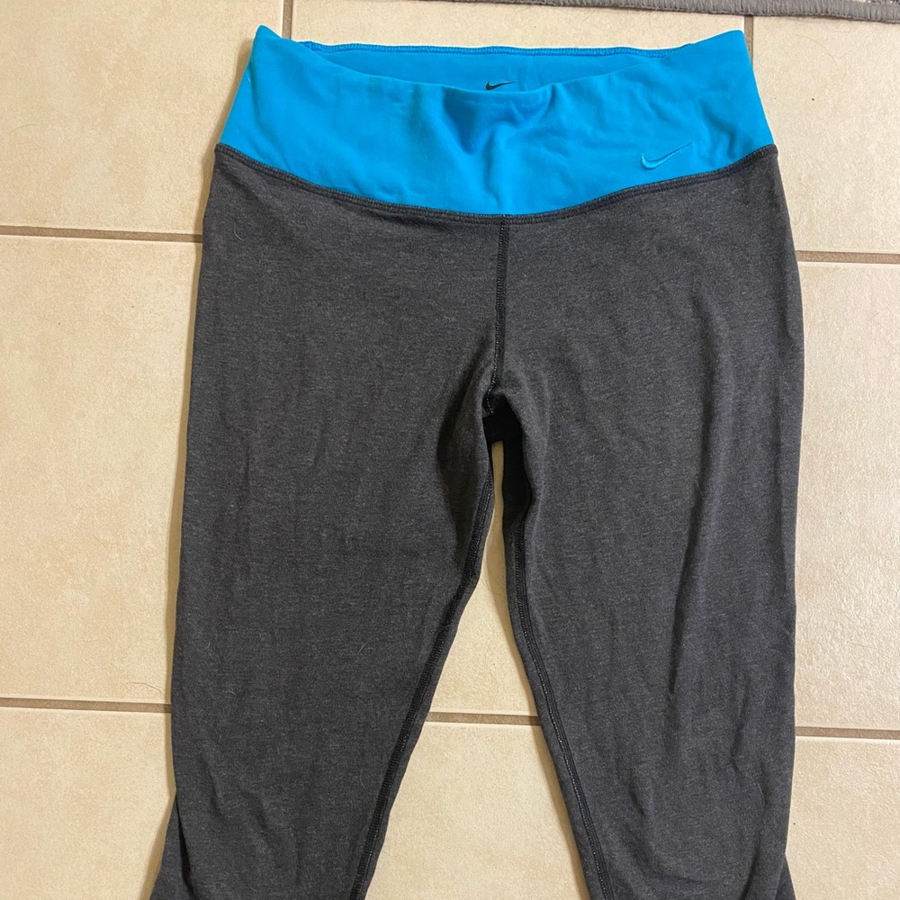 Nike Yoga Capris